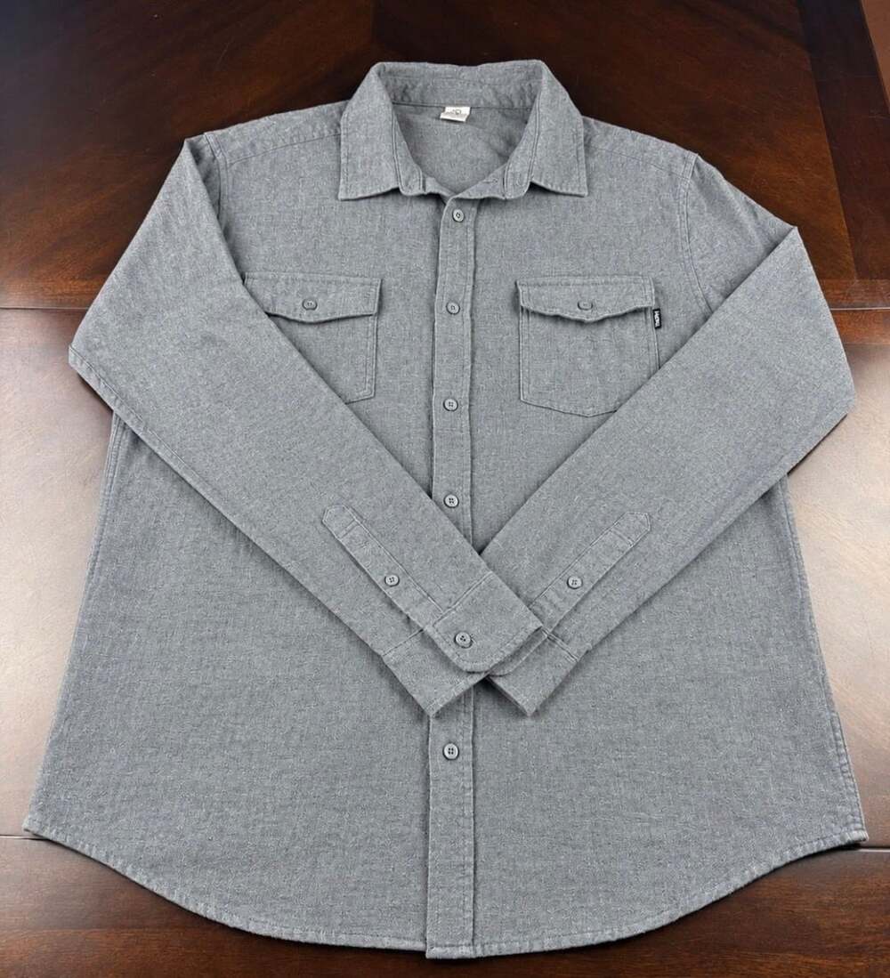Hurley Men’s XL Gray Flannel Button Up Shirt Long Sleeve Dual Chest Pockets